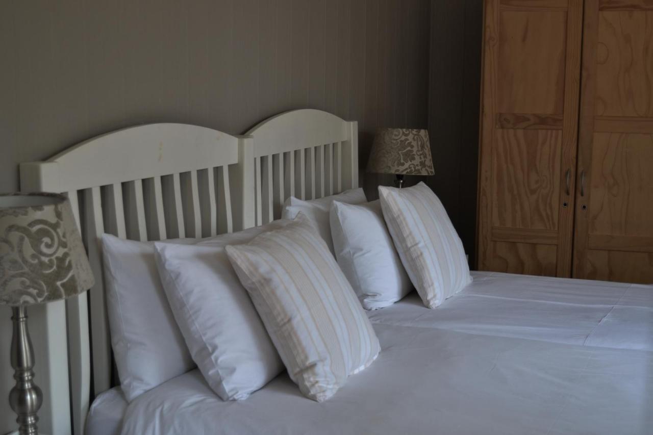 Отель Chartwell Manor Экстерьер фото
